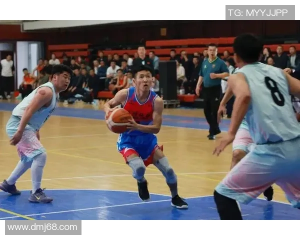 篮球点燃青春激情展现团队力量谱写赛场拼搏辉煌篇章